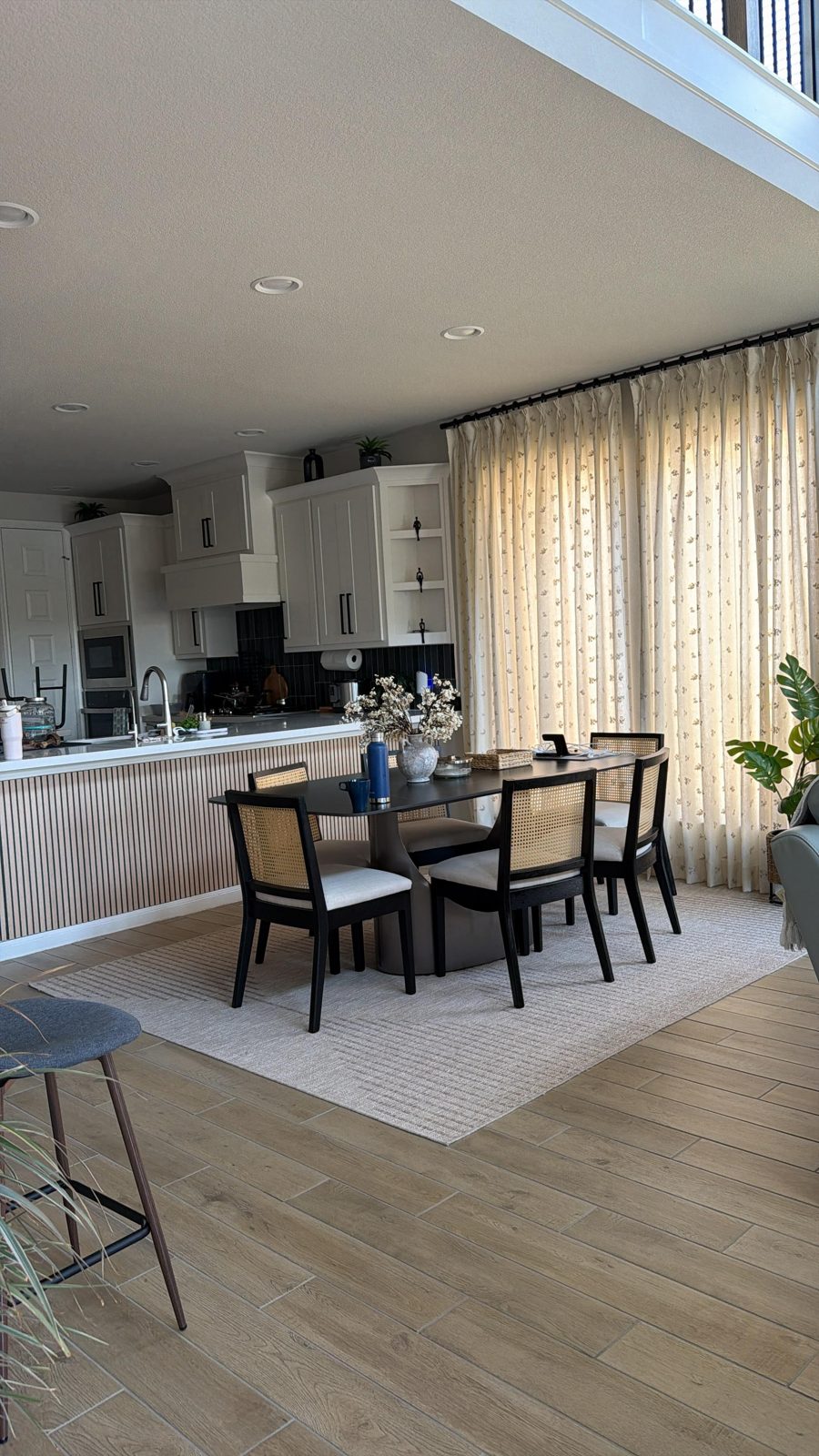 Dining room and flooring